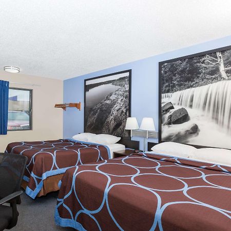 Super 8 By Wyndham Manhattan Ks Luaran gambar