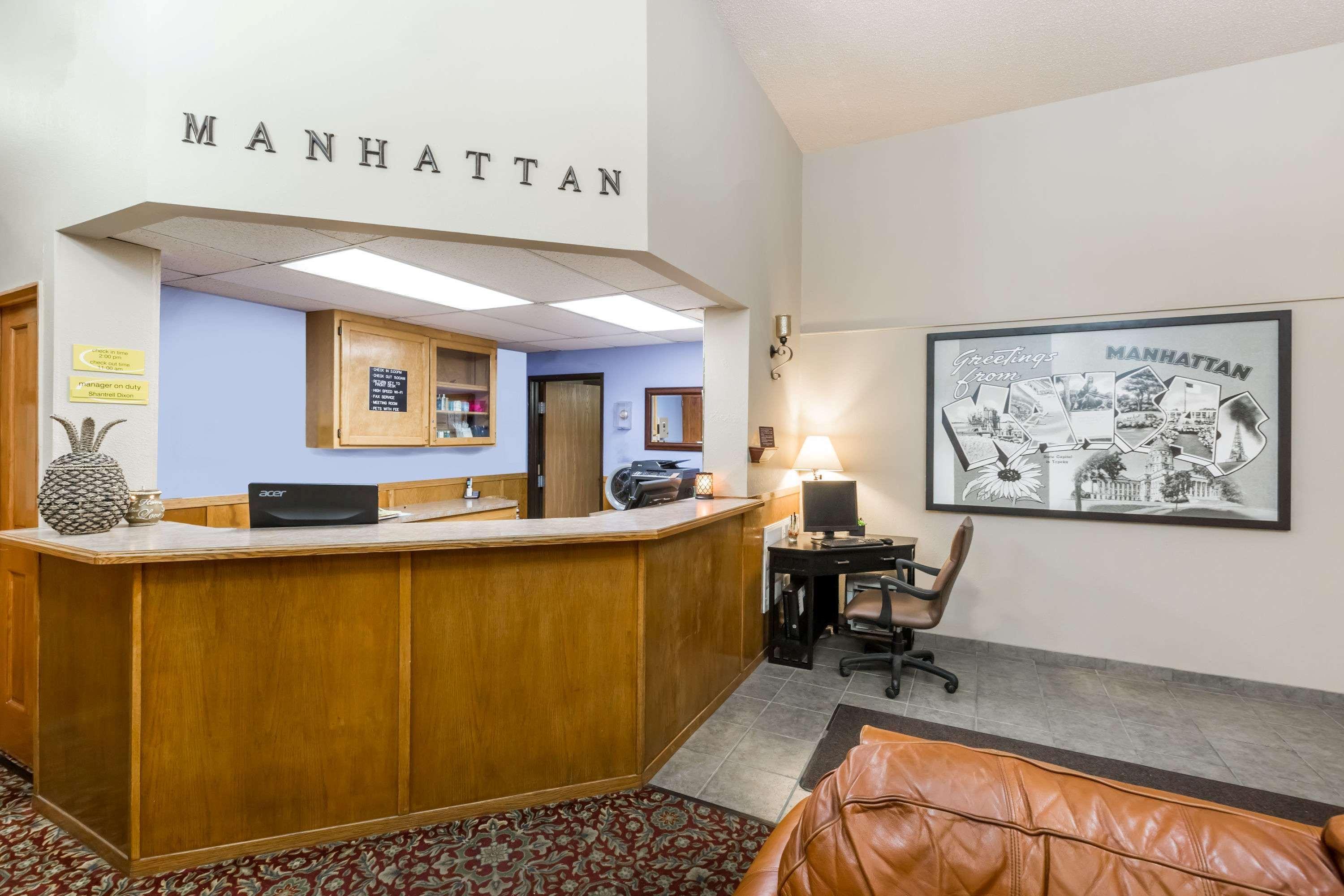 Super 8 By Wyndham Manhattan Ks Luaran gambar