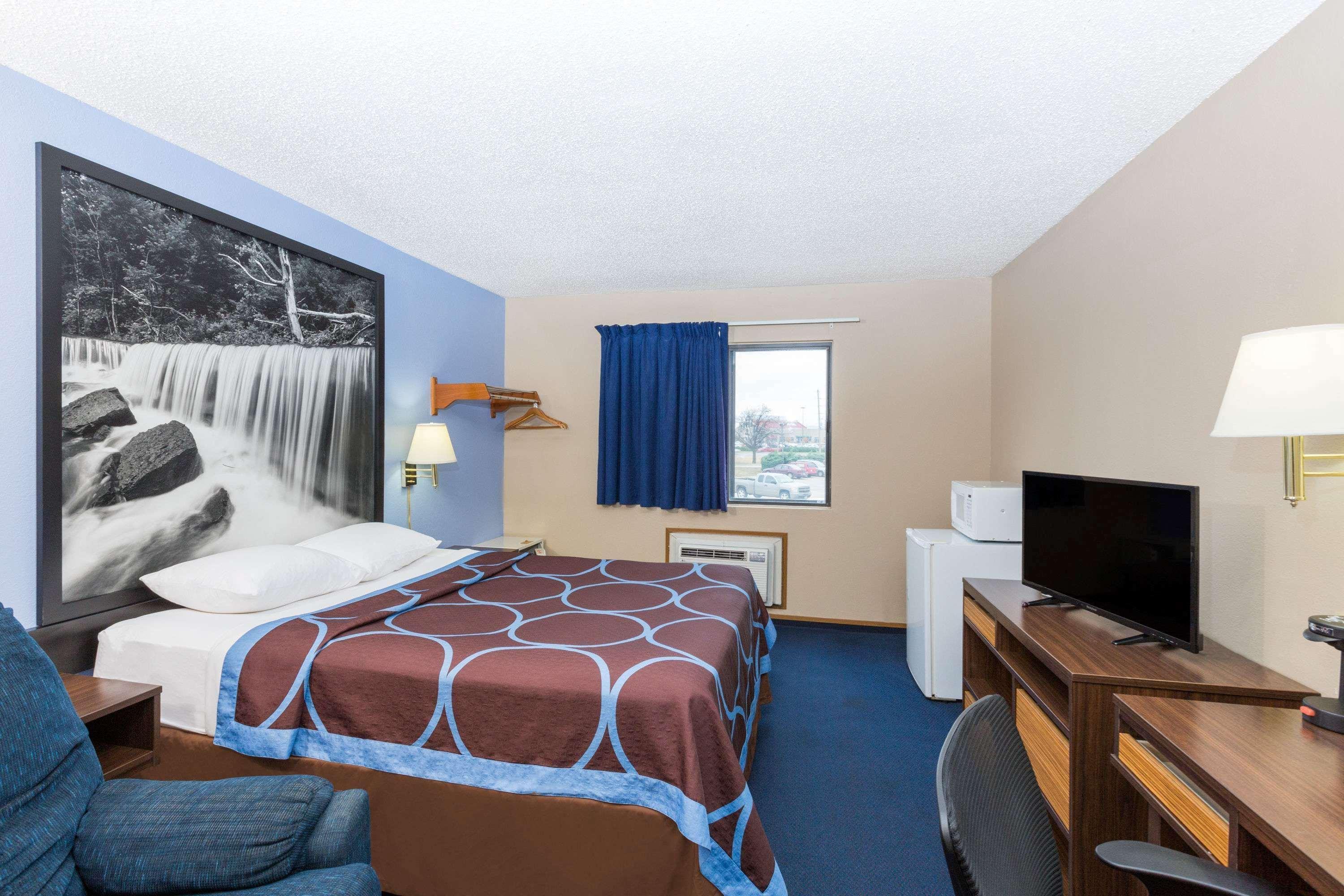 Super 8 By Wyndham Manhattan Ks Luaran gambar