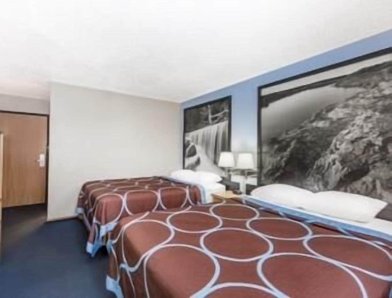 Super 8 By Wyndham Manhattan Ks Luaran gambar